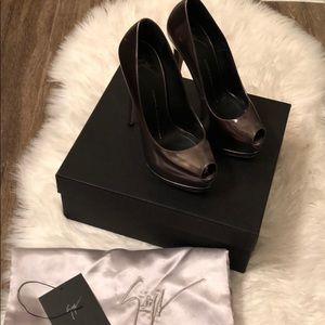 Giuseppe Zanoti Sharon heels